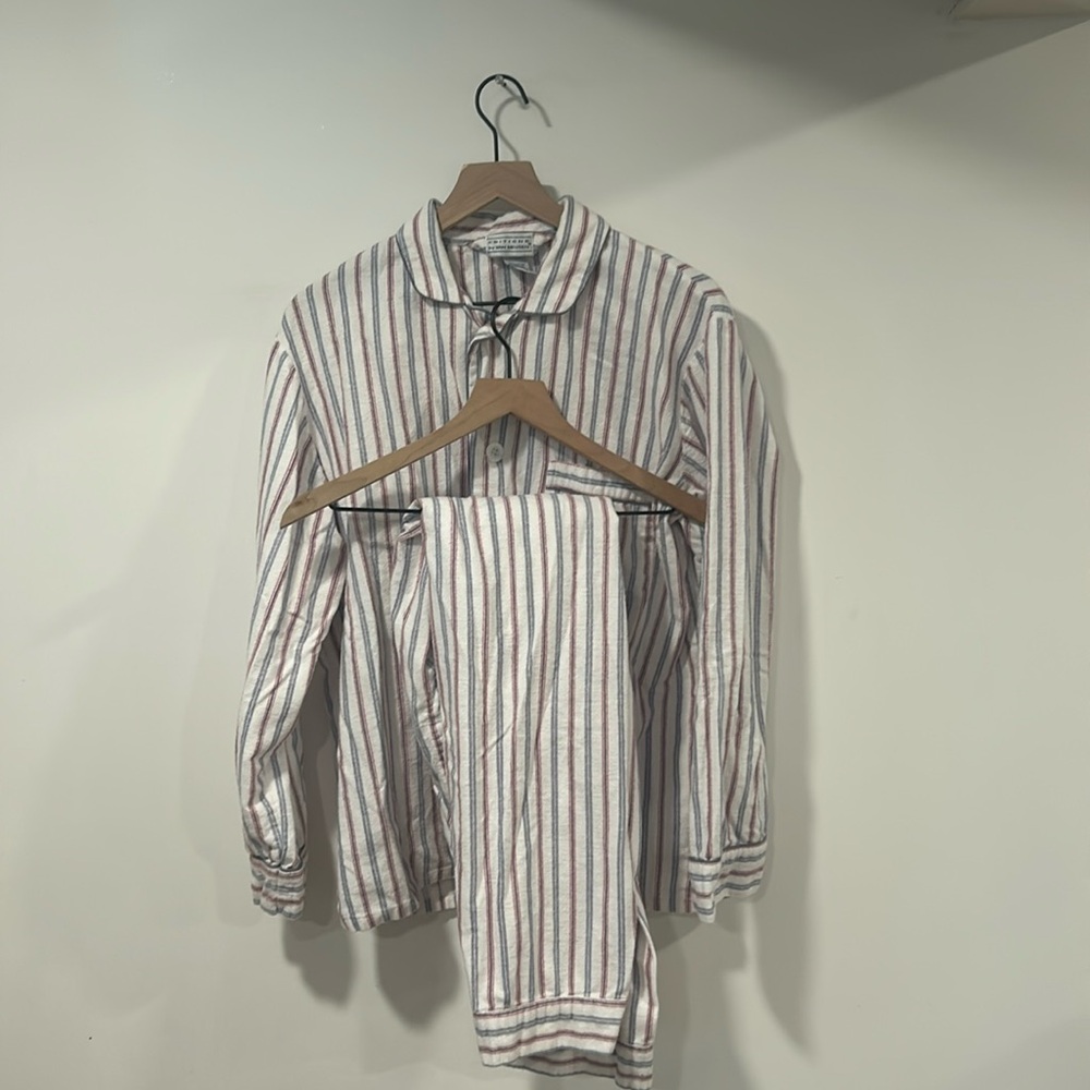 Vintage Editions by Van Heusen Medium Pajama set